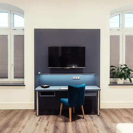 ホテル - & Gaststaette 